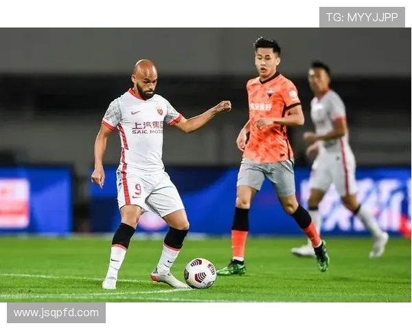 赛后复盘分析西安篮球队与北京篮球队的竞技状态与表现对比